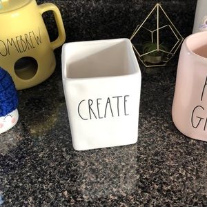 Rae Dunn “CREATE” pen and pencil holder